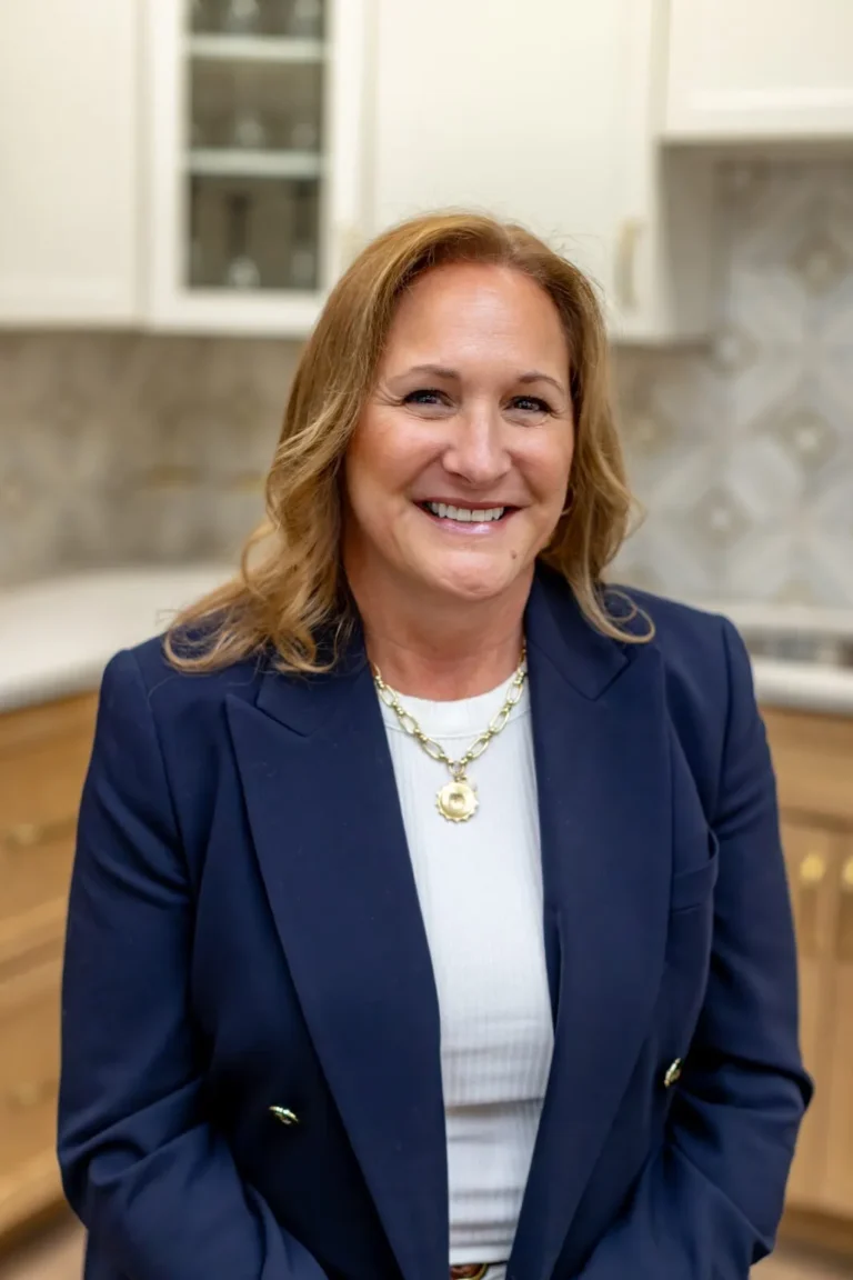 Beth Hoey, Sales & Design Specialist at Budget Cabinets